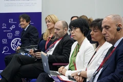 Phó Tổng giám đốc TTXVN Vũ Việt Trang dự Phiên họp lãnh đạo các Hãng thông tấn hàng đầu thế giới về đề tài "Truyền thông trong các cuộc xung đột thế giới. Bên tham gia hay Người quan sát?". (Ảnh: Tâm Hằng/TTXVN)