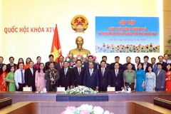 Thủ tướng Nguyễn Xuân Phúc và các đại biểu. (Ảnh: Thống Nhất/TTXVN)