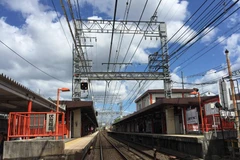 Hệ thống đường ray của tuyến đường sắt tốc độ cao của Nhật Bản. (Ảnh: Việt Hùng/Vietnam+)