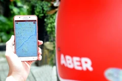 Phần mềm ứng dụng gọi xe Aber với nhiều tính năng ưu việt, thân thiện với người dùng. (Ảnh: PV/Vietnam+)