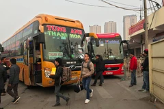 Bến xe Giáp Bát khá vắng lặng và thưa khách trong ngày 28 tháng Chạp. (Ảnh: Việt Hùng/Vietnam+)