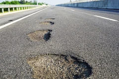 Đường cao tốc Đà Nẵng - Quảng Ngãi sẽ sửa chữa các hư hỏng ra sao?