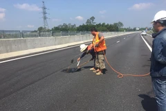 Thay thế nhà thầu ‘vá víu’ tạm bợ đường cao tốc Đà Nẵng-Quảng Ngãi