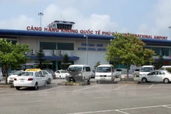 Toàn cảnh bên ngoài Cảng hàng không quốc tế Phú Bài. (Ảnh: Quốc Việt/TTXVN)