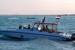 Lực lượng bảo vệ bờ biển Yemen tuần tra gần eo biển Bab El Mandeb. (Nguồn: Getty Images)