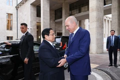 Thủ tướng Phạm Minh Chính hội kiến Chủ tịch Quốc hội Thổ Nhĩ Kỳ Numan Kurtulmus. (Ảnh: Dương Giang/TTXVN)