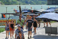 Xem xét thu phí tham quan Công viên Địa chất Cao nguyên đá Đồng Văn