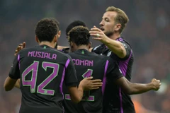 Champions League: Bayern đặt 1 chân vào vòng 1/8, M.U thắng nghẹt thở