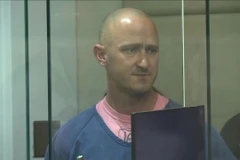 Phi công Joseph Emerson bị truy tố với 84 tội danh. (Nguồn: abc7news)