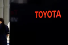 Toyota tạm dừng 10 dây chuyền sản xuất ở Nhật Bản do thiếu linh kiện