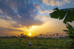 Từ một vùng đất còn kém phát triển phía Đông Bắc Hà Nội nhưng quận Long Biên đang dẫn đầu thành phố về quy hoạch, quản lý đô thị. (Ảnh: Phạm Tuấn Anh/TTXVN)	