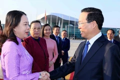 [Photo] Chủ tịch nước lên đường dự Diễn đàn 'Vành đai và Con đường'