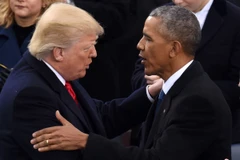 Tổng thống Mỹ Donald Trump (trái) và người tiền nhiệm Barack Obama. (Nguồn: Getty)