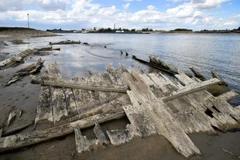 [Video] Đức: Con tàu bị chìm hơn 100 năm bất ngờ trồi lên mặt nước