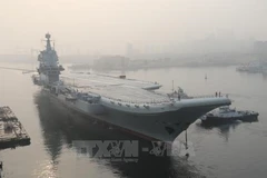 Tàu sân bay "Type 001A" rời cảng ở Đại Liên, Trung Quốc bắt đầu chuyến chạy thử ngày 13/5. (Nguồn: THX/TTXVN)