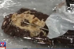 [Video] Phát hiện dị vật giống kim khâu trong kẹo Halloween ở Mỹ