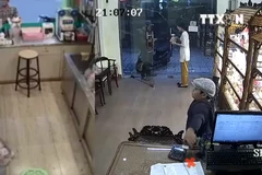 [Video] Bắt giữ người cha dạy con trai 11 tuổi thành 'đạo chích'