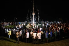 Đêm khai mạc lễ hội cồng chiêng Lâm Đồng 2017. (Ảnh: Nguyễn Dũng/TTXVN)