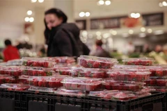 Dâu tây được bày bán tại một siêu thị ở Sydney, Australia ngày 20/9. (Ảnh: THX/TTXVN)