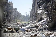 Cảnh đổ nát tại trại tị nạn Yarmuk ở Damascus. (Nguồn: AFP/TTXVN)