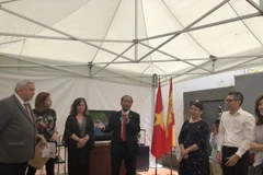  Đại sứ Việt Nam tại Tây Ban Nha Ngô Tiến Dũng phát biểu. (Ảnh: TTXVN phát)