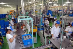  Dây chuyền sản xuất linh kiện ôtô, xe máy tại nhà máy của Công ty TNHH Keihin Việt Nam. (Ảnh: Danh Lam/TTXVN)