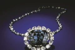 Chuỗi vòng gắn viên kim cương xanh Hope nổi tiếng. (Nguồn: diamonds.net)