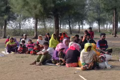 Người tị nạn Rohingya tại Teknaf, Bangladesh ngày 22/2. (Nguồn: AFP/TTXVN)
