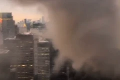 [Video] Hỏa hoạn dữ dội tại nơi ở cũ của Tổng thống Mỹ Donald Trump 