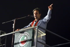 Ông Imran Khan phát biểu tại Karachi. (Ảnh: THX/TTXVN)