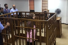 Một phụ nữ người Pháp bị xét xử tại Tòa án Hình sự trung ương Iraq ở Baghdad ngày 17/4. (Nguồn: AFP/TTXVN)