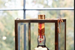 Người châu Á bí ẩn trả 1,1 triệu USD để mua "Rolls Royce của whisky" 