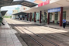 Đề nghị cách chức trưởng ga Nha Trang để 2 tàu vào cùng đường ray 