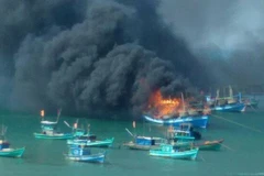 Cà Mau: Nổ hầm máy tàu cá khiến 2 người thương vong