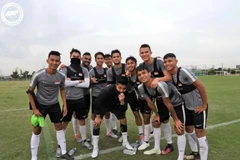 Các cầu thủ Singapore trong một buổi tập. (Nguồn: foxsportsasia)