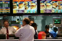 Một cửa hàng đồ ăn nhanh ở New York, Mỹ. (Nguồn: AFP/TTXVN)