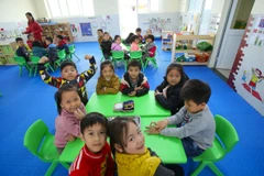  Lứa tuổi mầm non cũng là lứa tuổi vàng để bổ sung vi chất vì vậy những sản phẩm bổ sung vi chất trong những bữa ăn học đường thực sự cần thiết với trẻ.