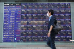 Bảng chỉ số chứng khoán tại Tokyo, Nhật Bản. (Ảnh: THX/ TTXVN)