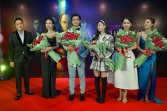 Rạp đóng cửa, phim chờ ngày chiếu trở lại hay bán cho nền tảng online?