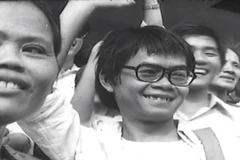 Những gương mặt hân hoan của tháng Năm, phim tài liệu Đặng Nhật Minh Tháng Năm - Những gương mặt. (Ảnh chụp từ phim)