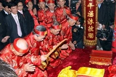 Nghi lễ khai ấn đền Trần. (Ảnh: Thế Duyệt/TTXVN)