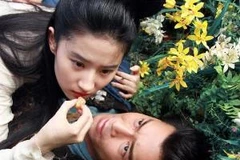 "Ma nữ" Lưu Diệc Phi và "đạo sĩ" Cổ Thiên Lạc trong phim (Ảnh: nguồn internet)