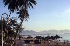 Nha Trang là điểm đến ưa thích của khách du lịch trong và ngoài nước (Ảnh: Searcher Vn)