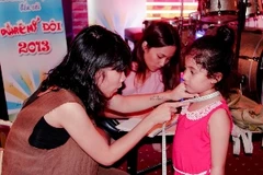 Thí sinh Project Runway thiết kế đồ cho Đồ Rê Mí