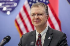 Đại sứ Daniel Kritenbrink đã bày tỏ những suy nghĩ của mình về thành tựu trong mối quan hệ Việt Nam-Hoa Kỳ trong 25 năm qua. (Ảnh: Minh Sơn/Vietnam+)