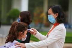 Sáng 2/3, Hà Nội chính thức đón học sinh các cấp học trở lại trường sau thời gian nghỉ dài để thực hiện phòng chống dịch COVID-19. (Ảnh: Minh Sơn/Vietnam+) 