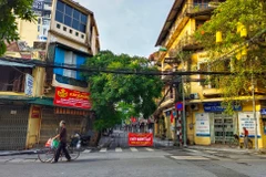 Tính từ ngày 24/7 đến nay, Hà Nội đã trải qua gần 49 ngày giãn cách xã hội theo Chỉ thị 17 của UBND thành phố. (Ảnh: Đỗ Hùng/Vietnam+)