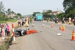 Gia Lai: Xe khách lại lấn đường gây tai nạn chết người
