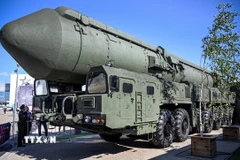 Tên lửa đạn đạo xuyên lục địa Yars của Nga được giới thiệu tại Diễn đàn Kỹ thuật - Quân sự quốc tế ở ngoại ô Moskva ngày 15/8/2023. (Ảnh: AFP/TTXVN)