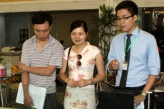 Thị trường bất động sản cuối năm: Tập nập kẻ bán người mua